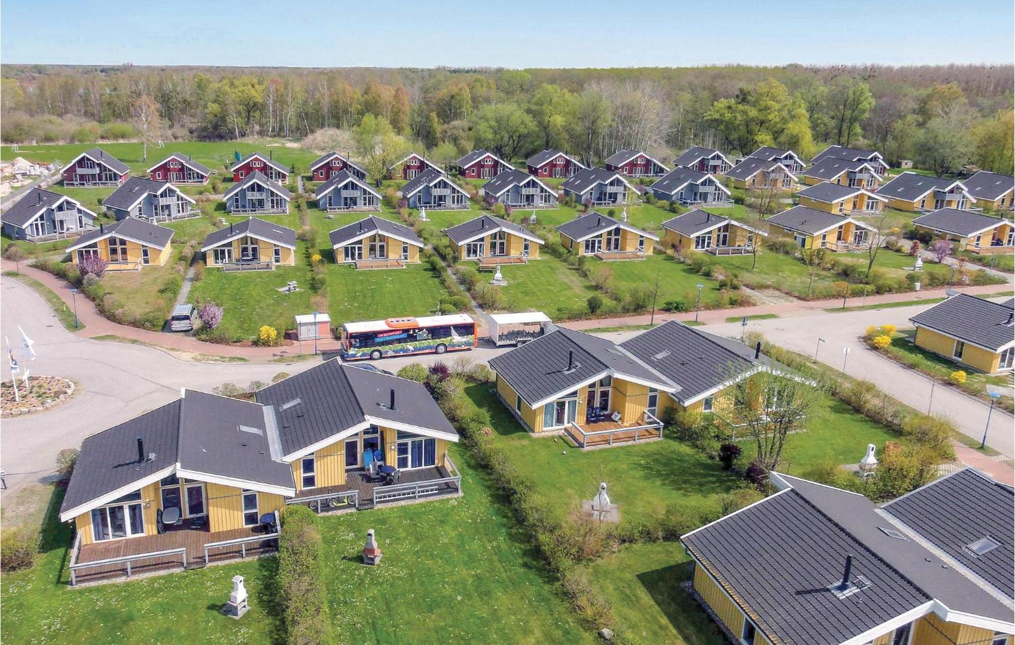 2 Bedroom Nice Home In Rechlin Exterior photo